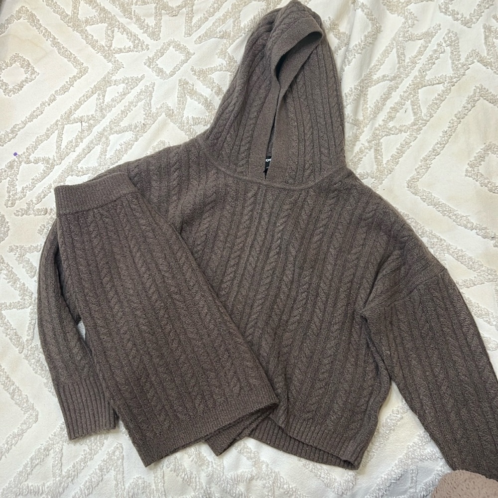EXPRESS 2 Piece Soft  Cable Hooded Sweater and Skirt Set s/xs COFFEE